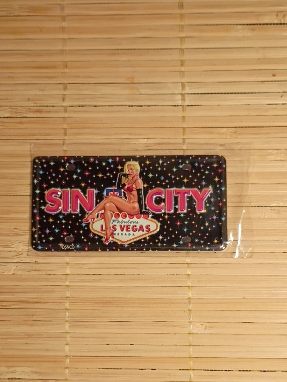 NWT Sin City Las Vegas Retro Pin-Up Kitchen Metal Plate Magnet Black/Pink 3x1.5"